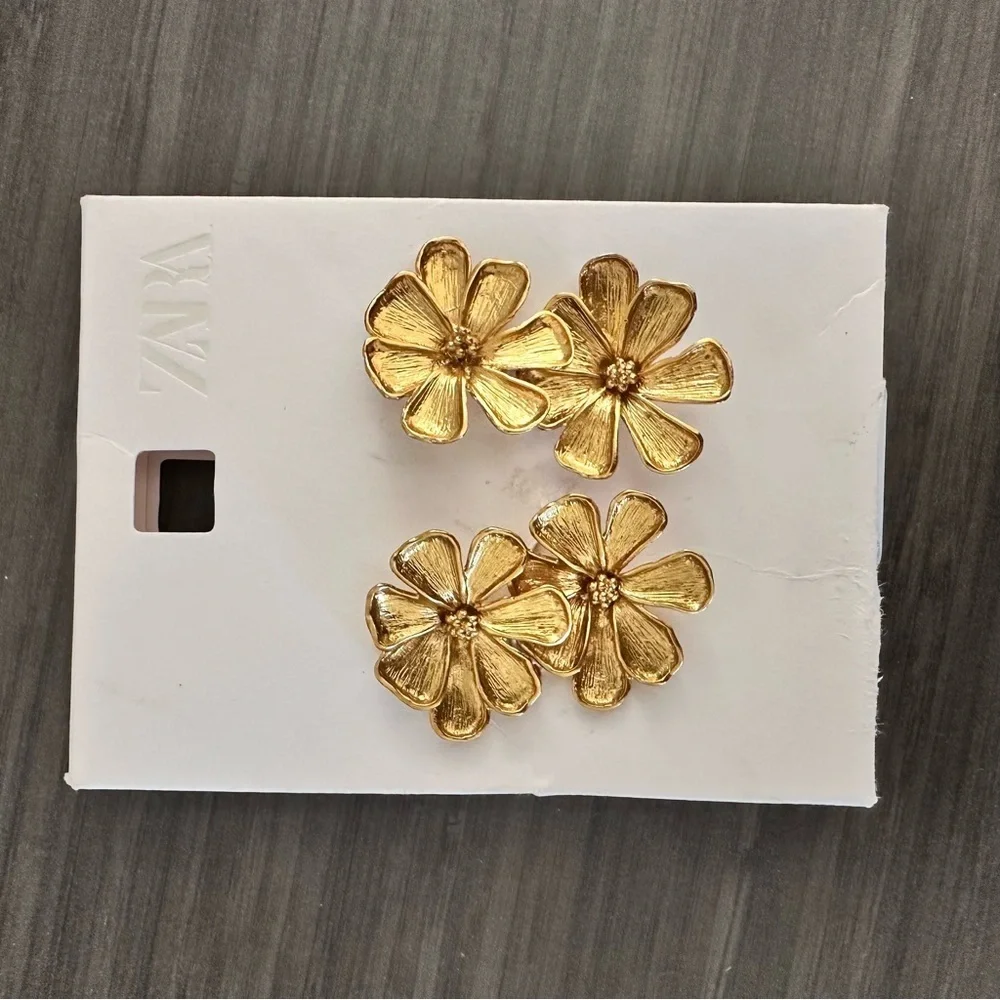 Zara Metal Flower Earrings in Gold Tone